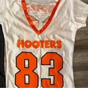 Hooters jersey